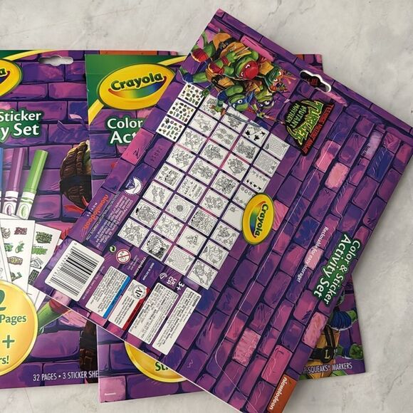 TMNT Coloring & Activity Book With Tattoos NWT - Picture 3 of 3
